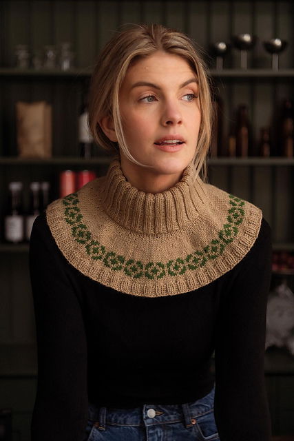 Pigeon pot - faux turtleneck